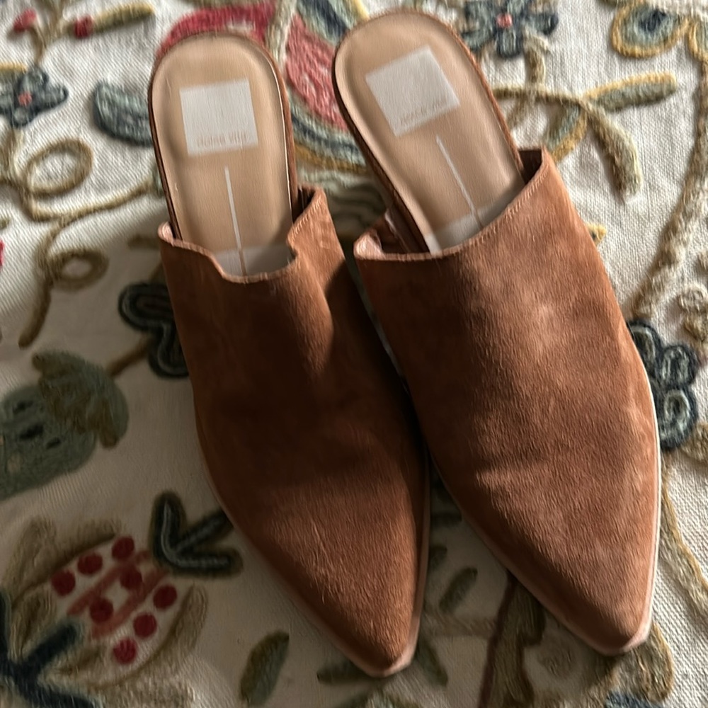 Dolce Vita mules. 8.5